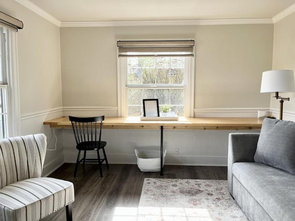 Modern 2 Bedroom Farmhouse Cottage With Hot Tub In スノホミッシュ エクステリア 写真